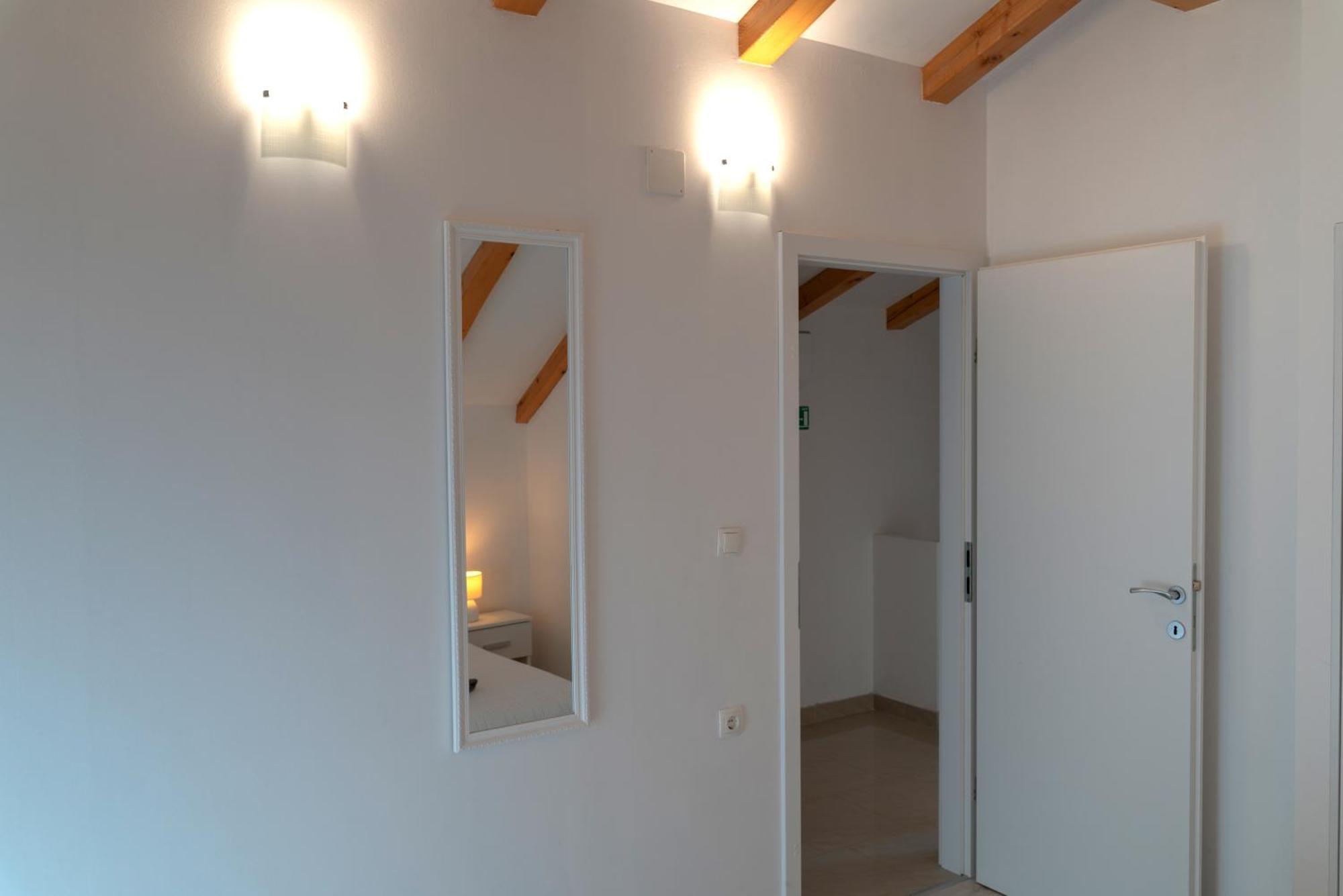 Apartments Srdanovic Omiš Eksteriør billede