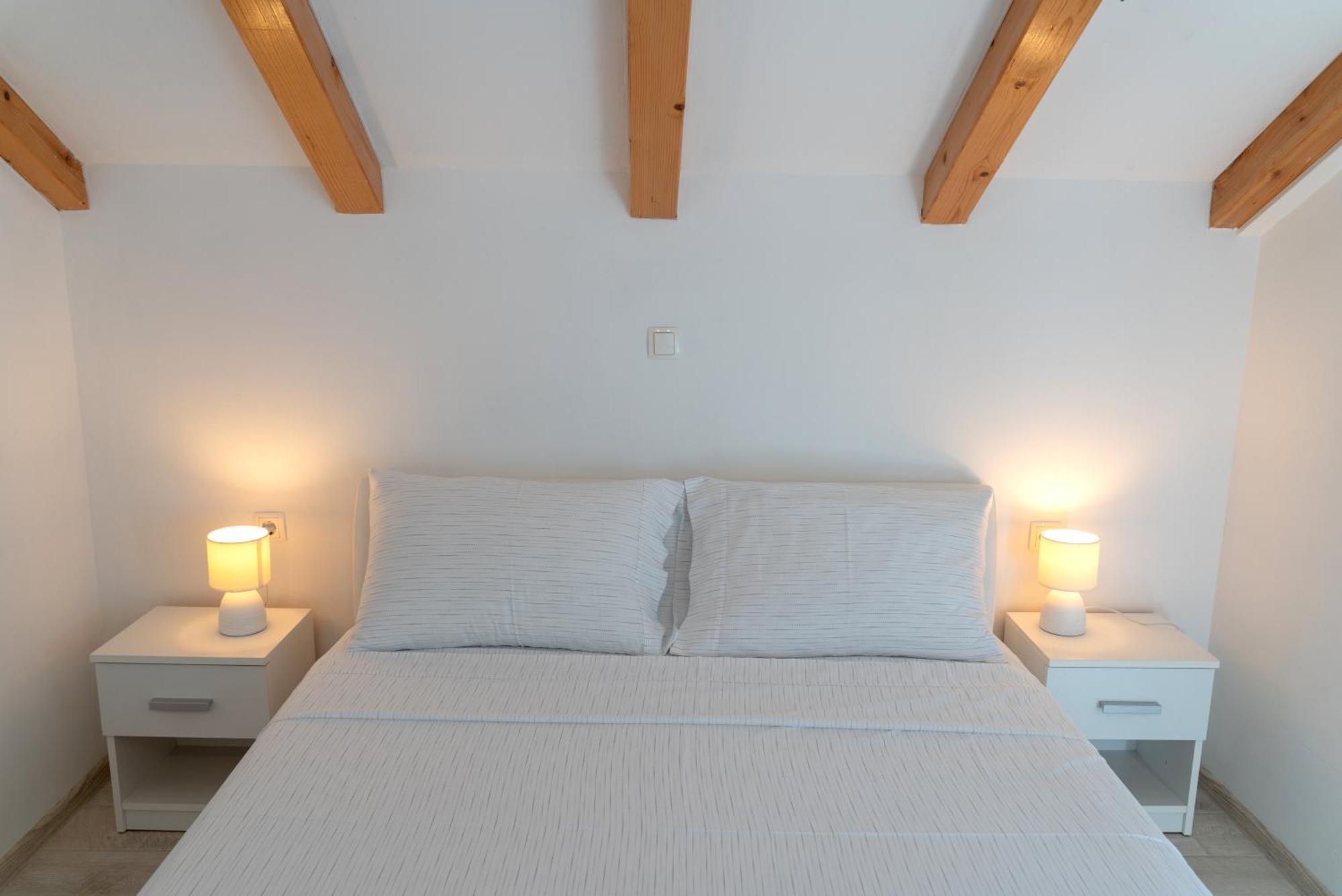 Apartments Srdanovic Omiš Eksteriør billede
