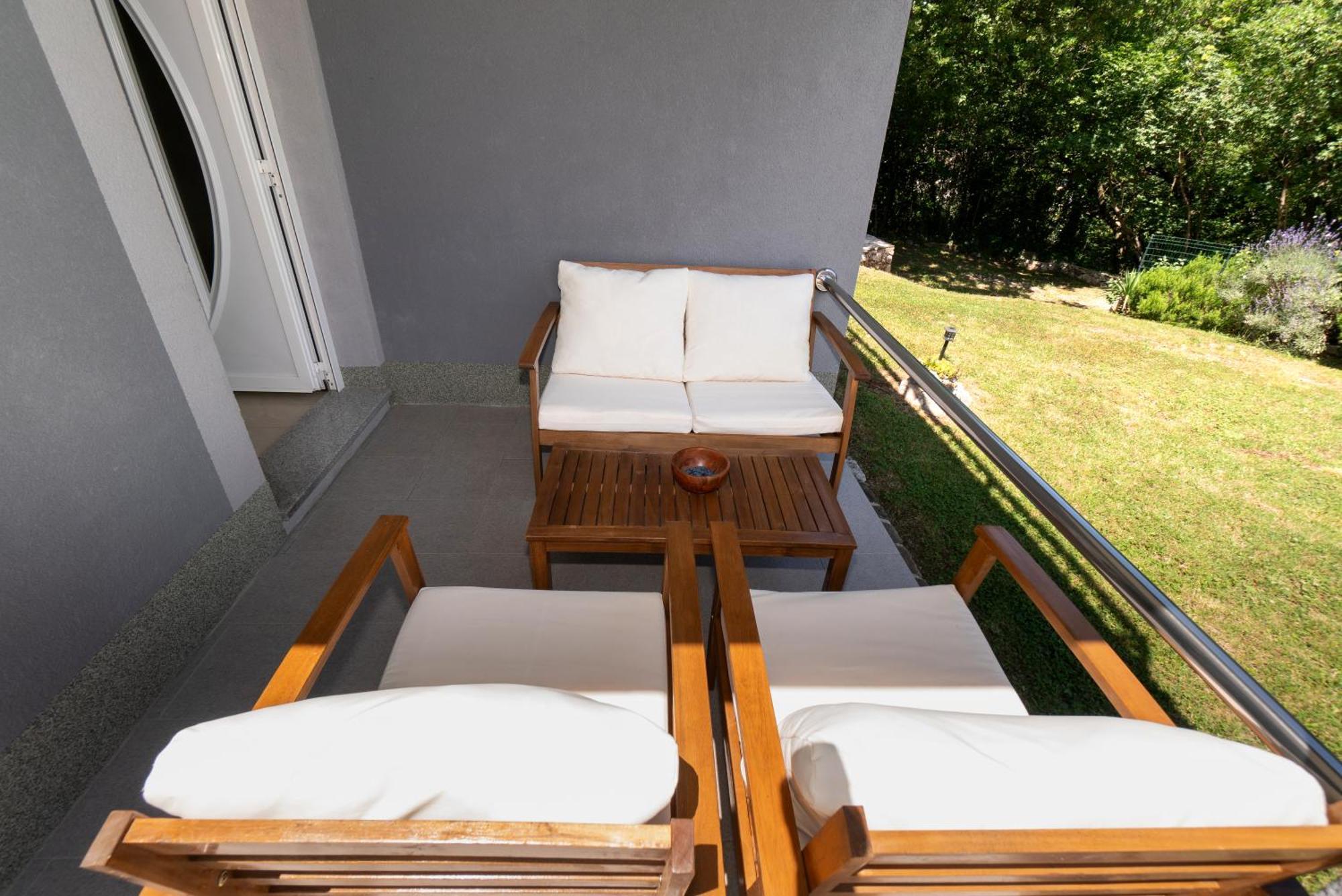 Apartments Srdanovic Omiš Eksteriør billede