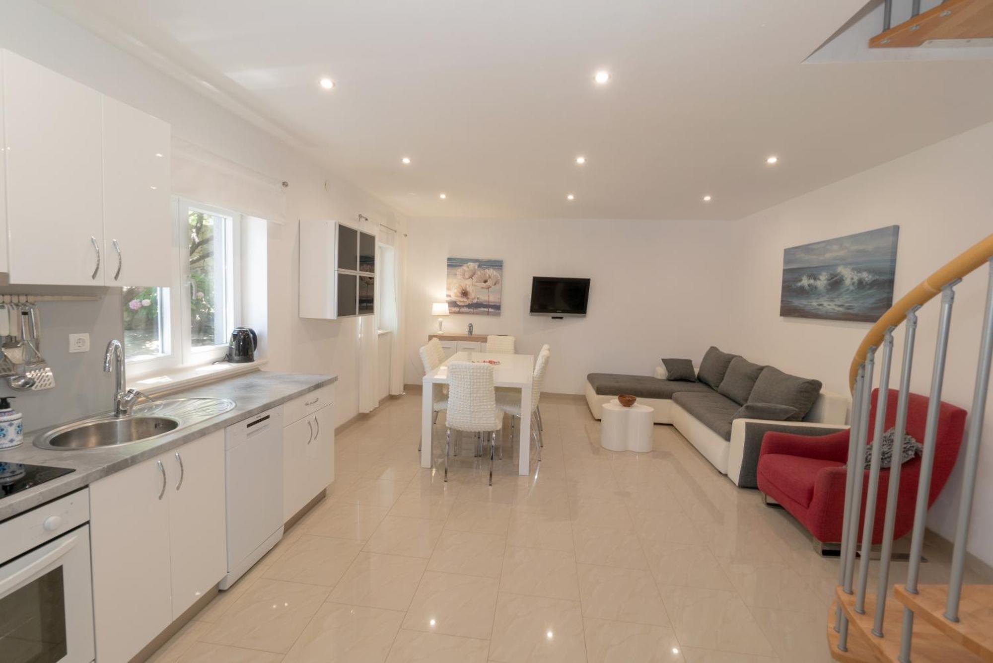 Apartments Srdanovic Omiš Eksteriør billede