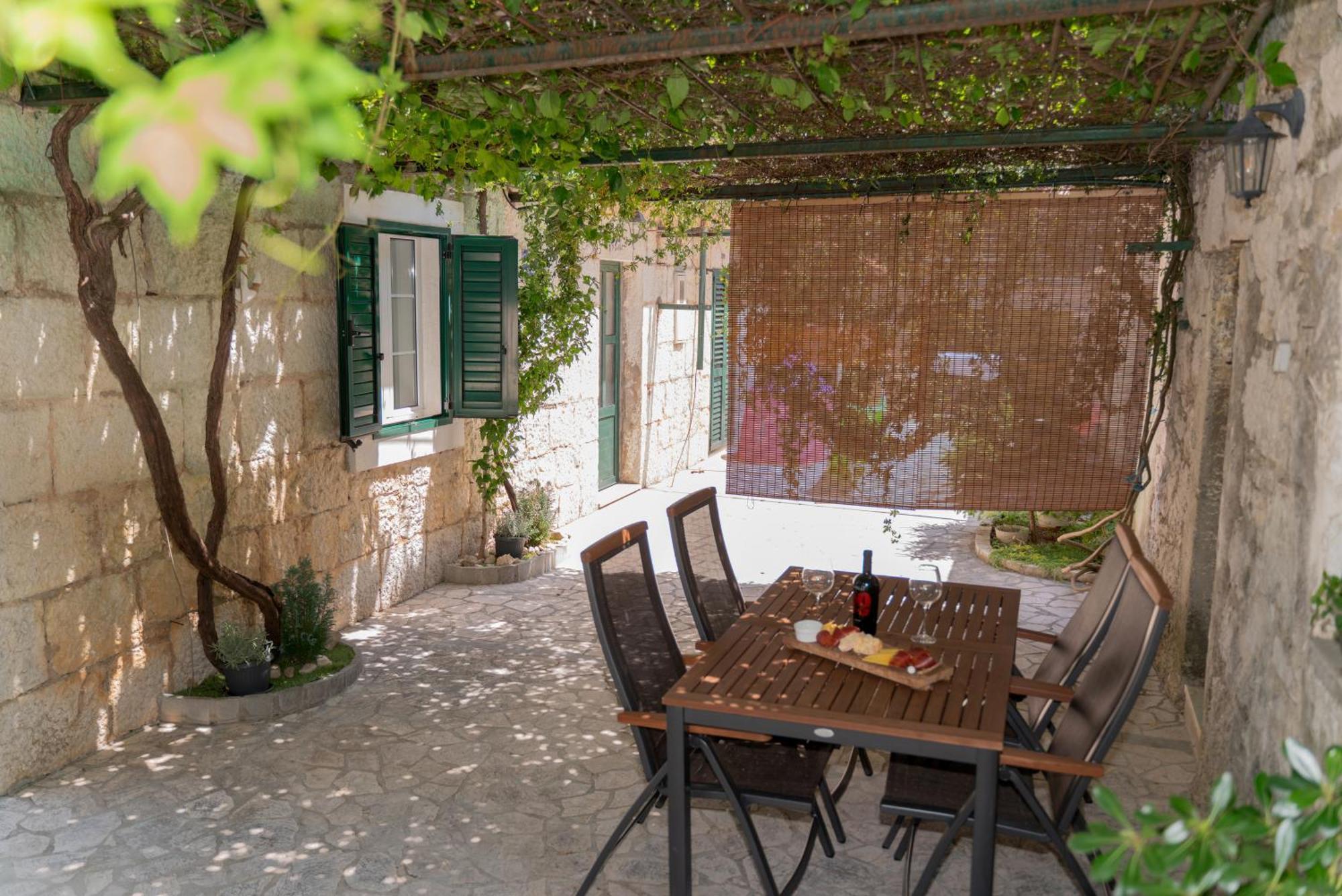 Apartments Srdanovic Omiš Eksteriør billede