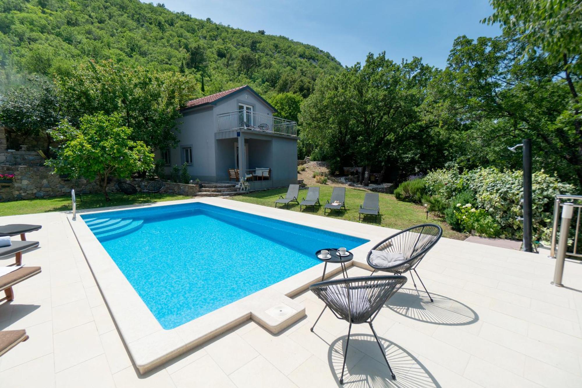 Apartments Srdanovic Omiš Eksteriør billede